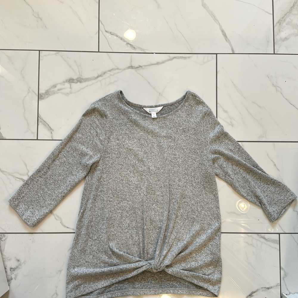 Gray Market & Spruce knotted front sweater size Medium